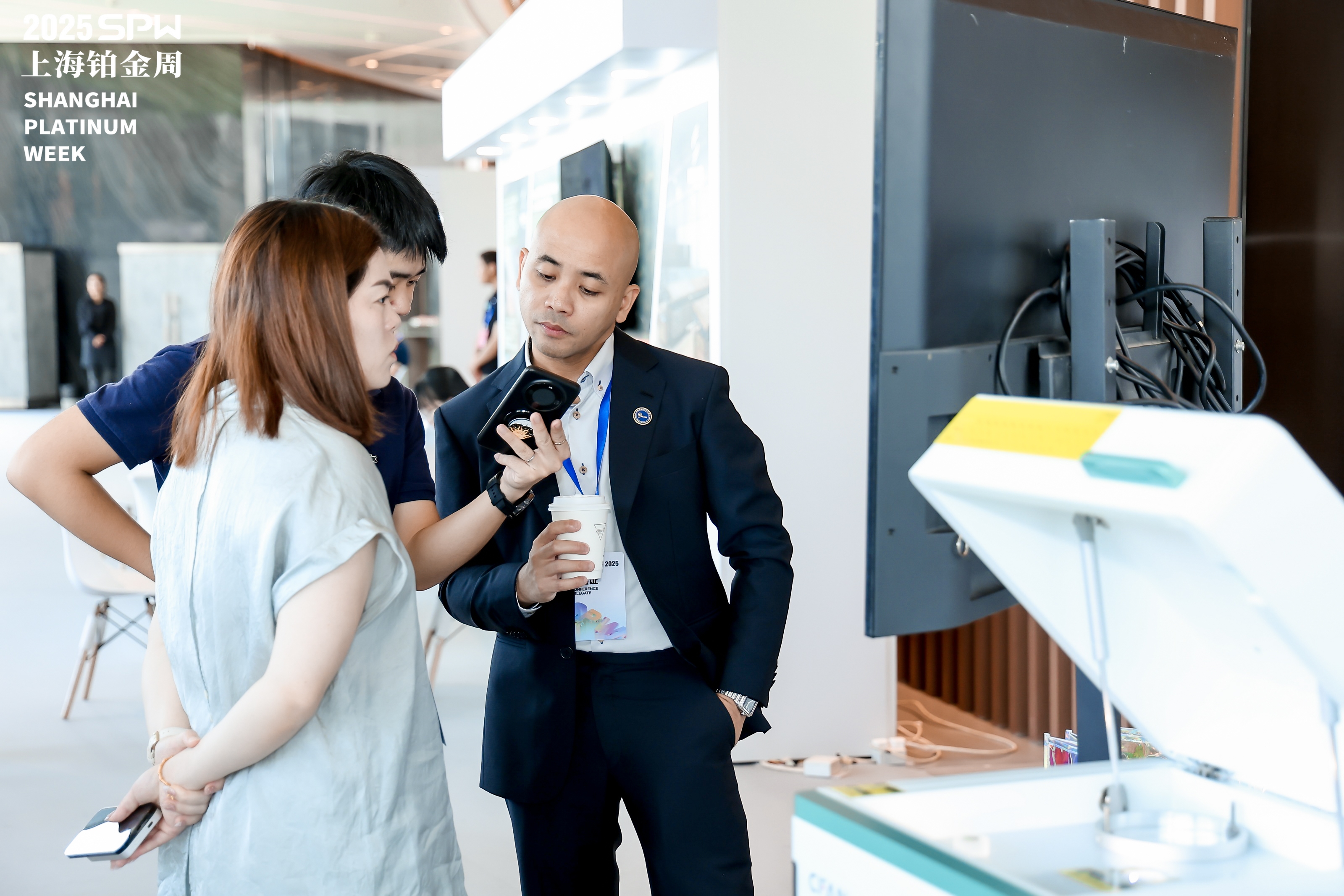 西凡仪器展会现场